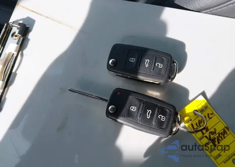 2018 Volkswagen Passat 2.0T Se from USA, damaged, VIN 1VWBA7A33JC015287